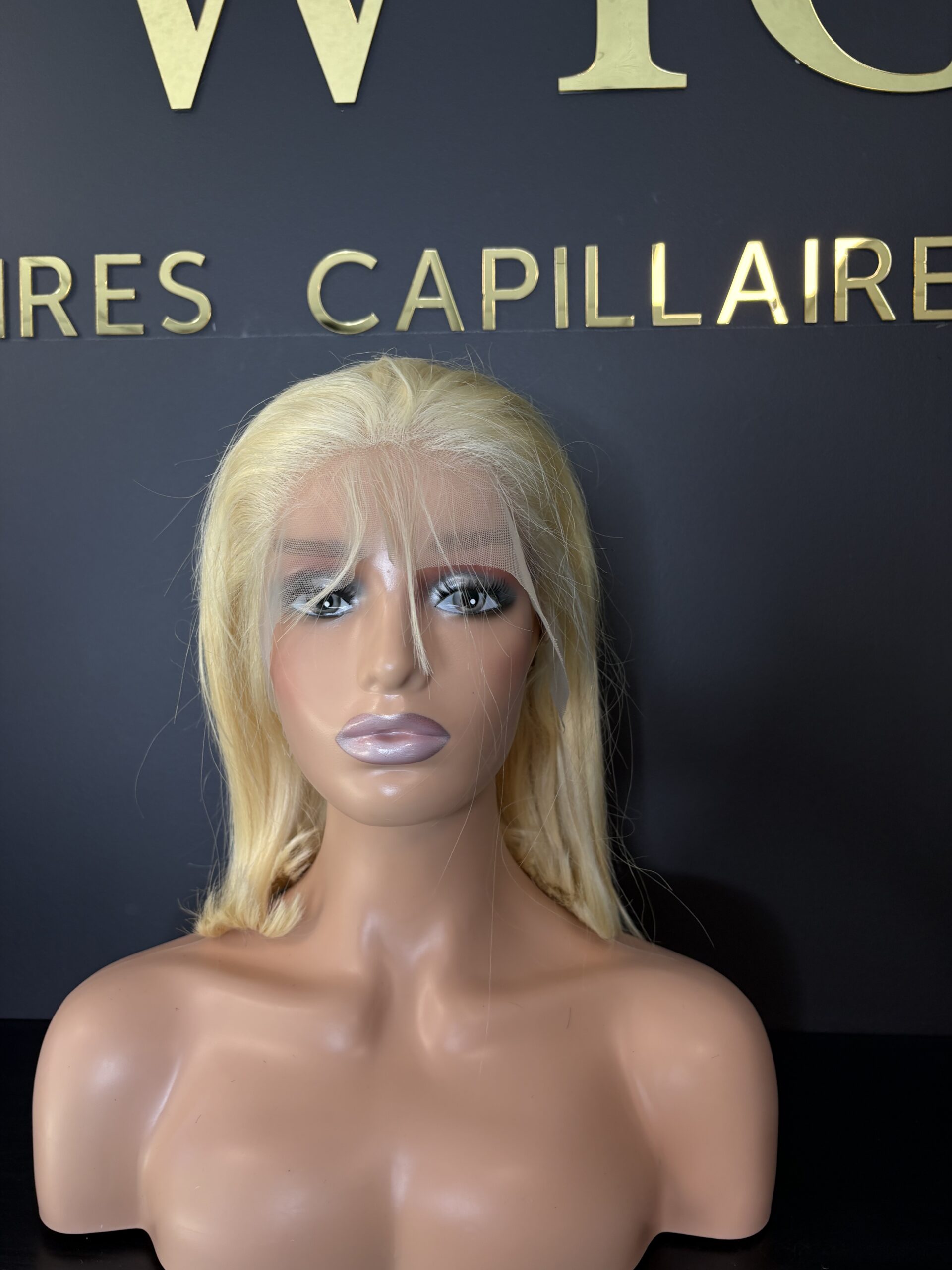 Perruque Blonde Platine Carré Long – 12 Pouces – 100 % Cheveux Naturels Humains